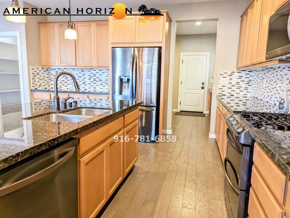 LUXURY Solar 4 Bedroom in Whitney Ranch property image