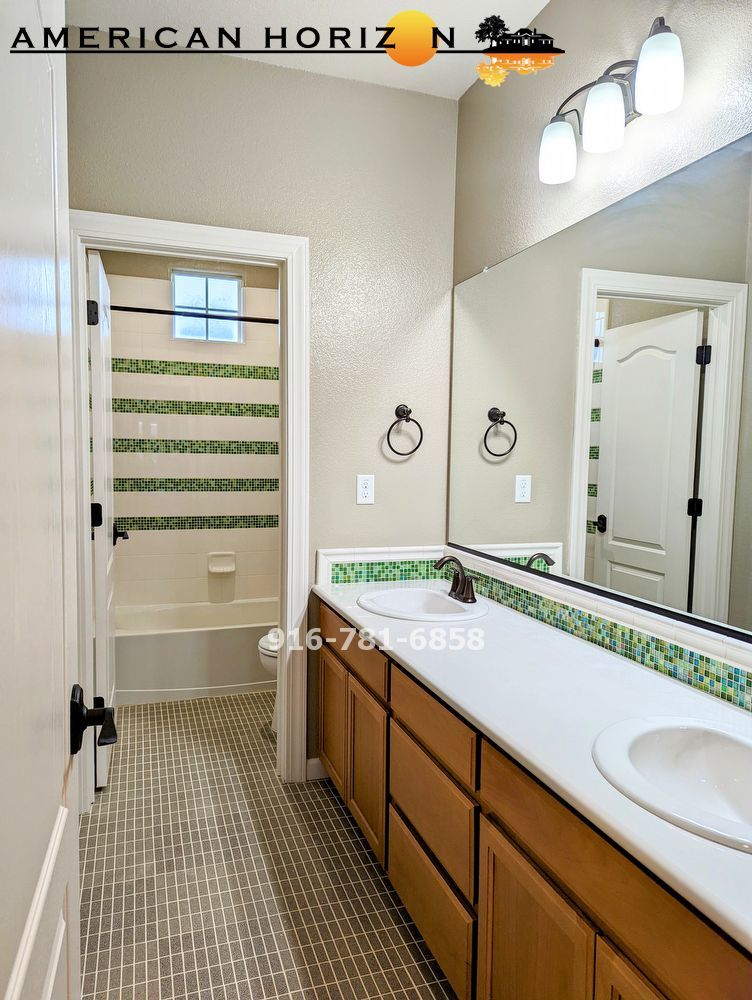 LUXURY Solar 4 Bedroom in Whitney Ranch property image