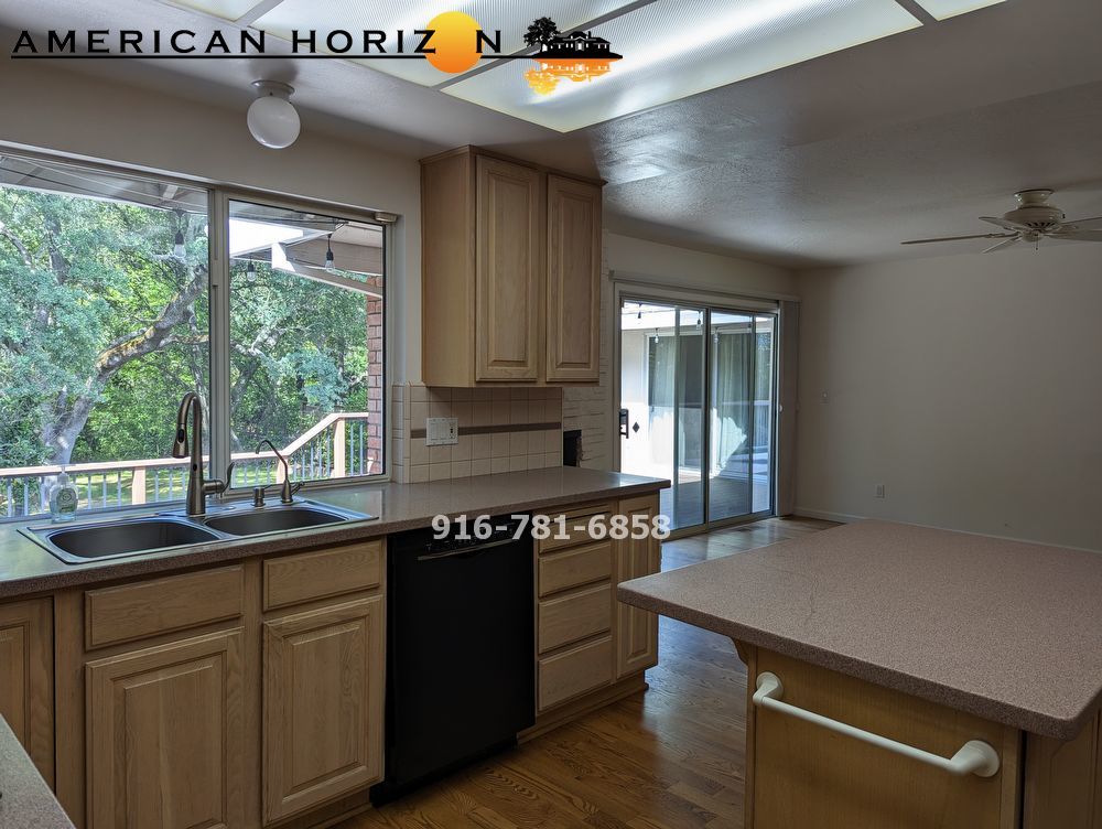 5 Bedroom with POOL property image