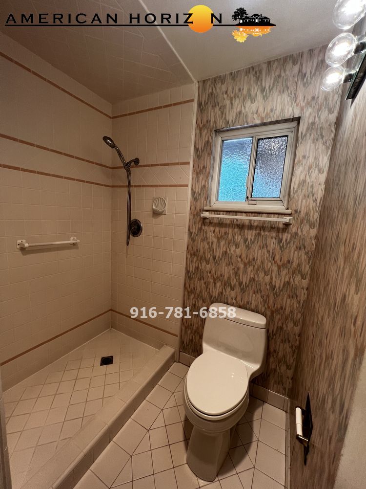 5 Bedroom with POOL property image