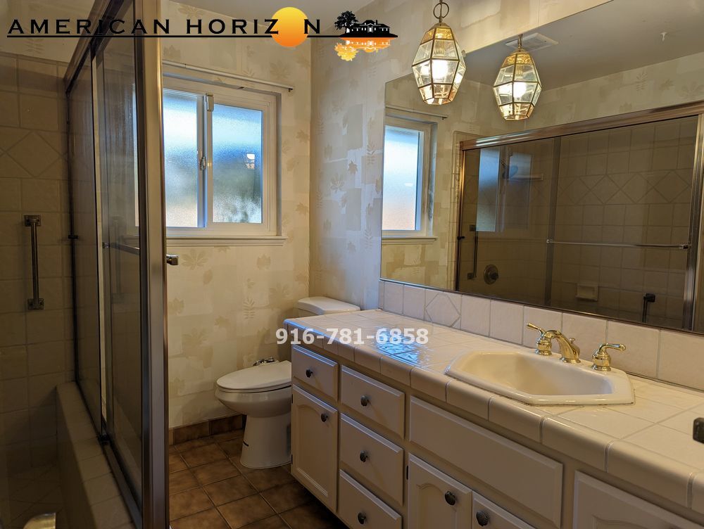 5 Bedroom with POOL property image