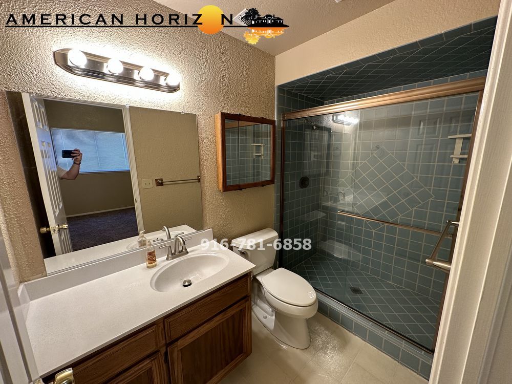 2 Bed 2 Bath w/2 car garage in a Court in Roseville property image