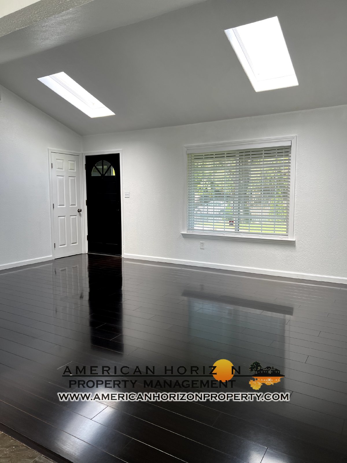 *LEASED* 4 Bedroom on Corner Lot property image