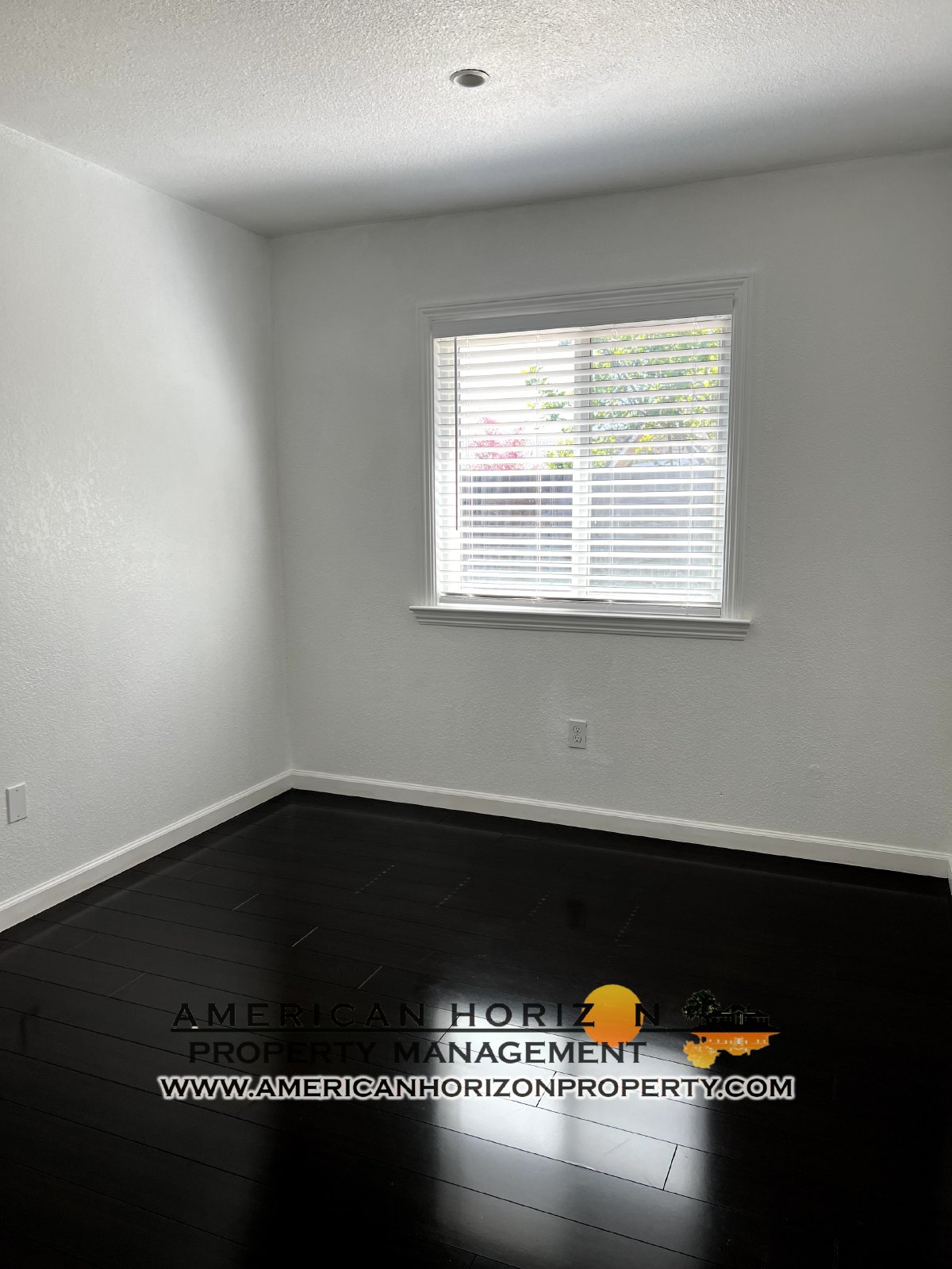 *LEASED* 4 Bedroom on Corner Lot property image