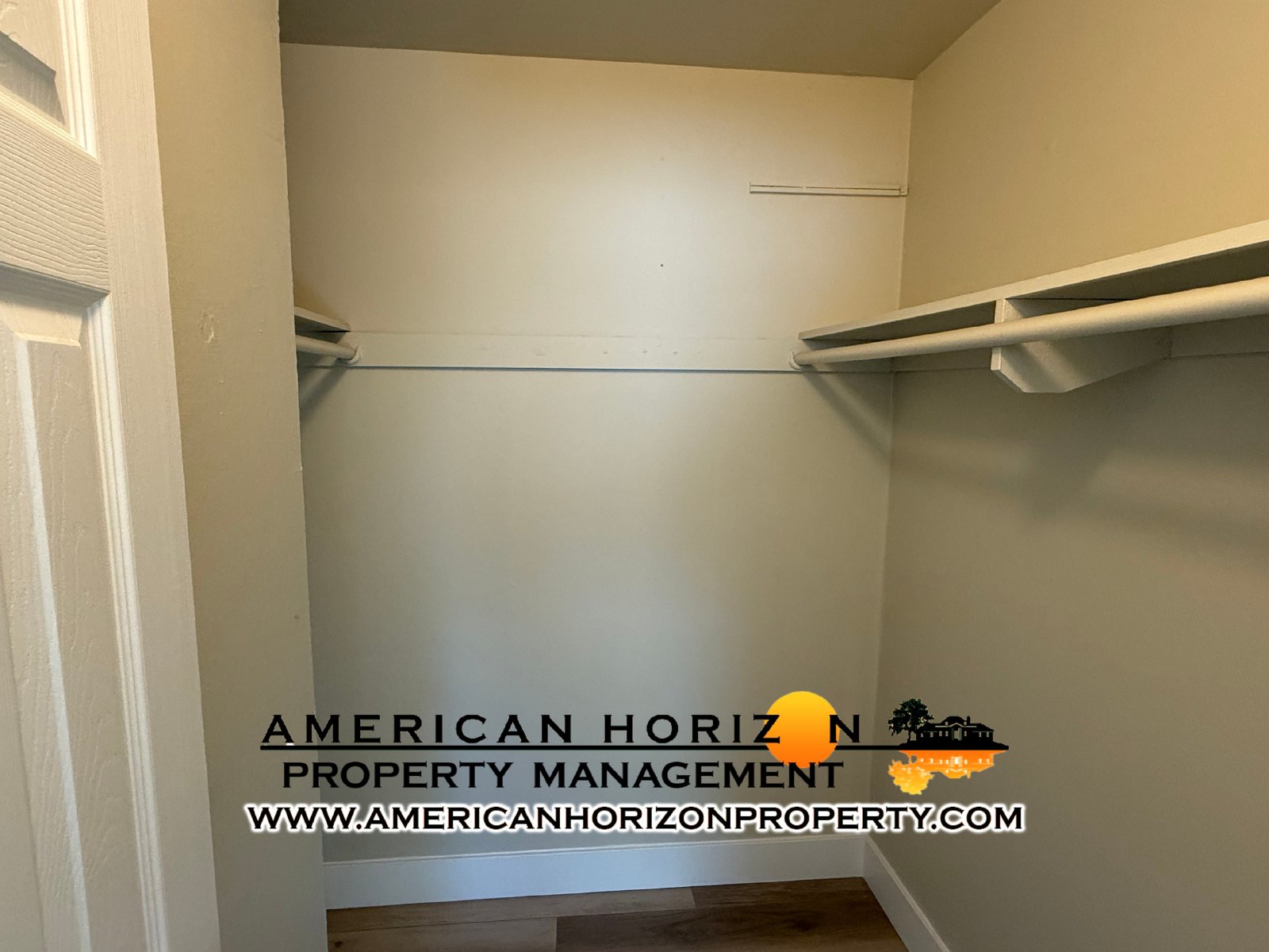 UPSTAIRS Roseville 2 Bedroom Apartment property image