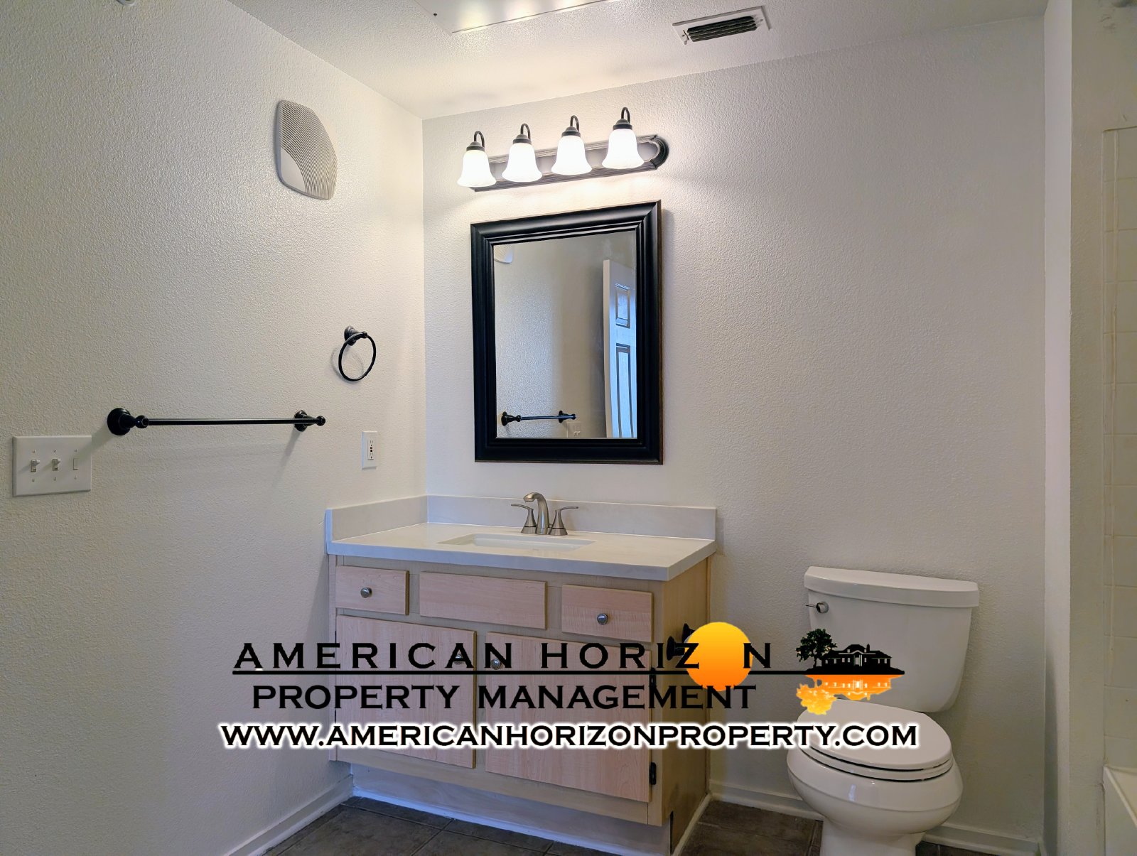 1st Floor Condo Roseville--Updated property image