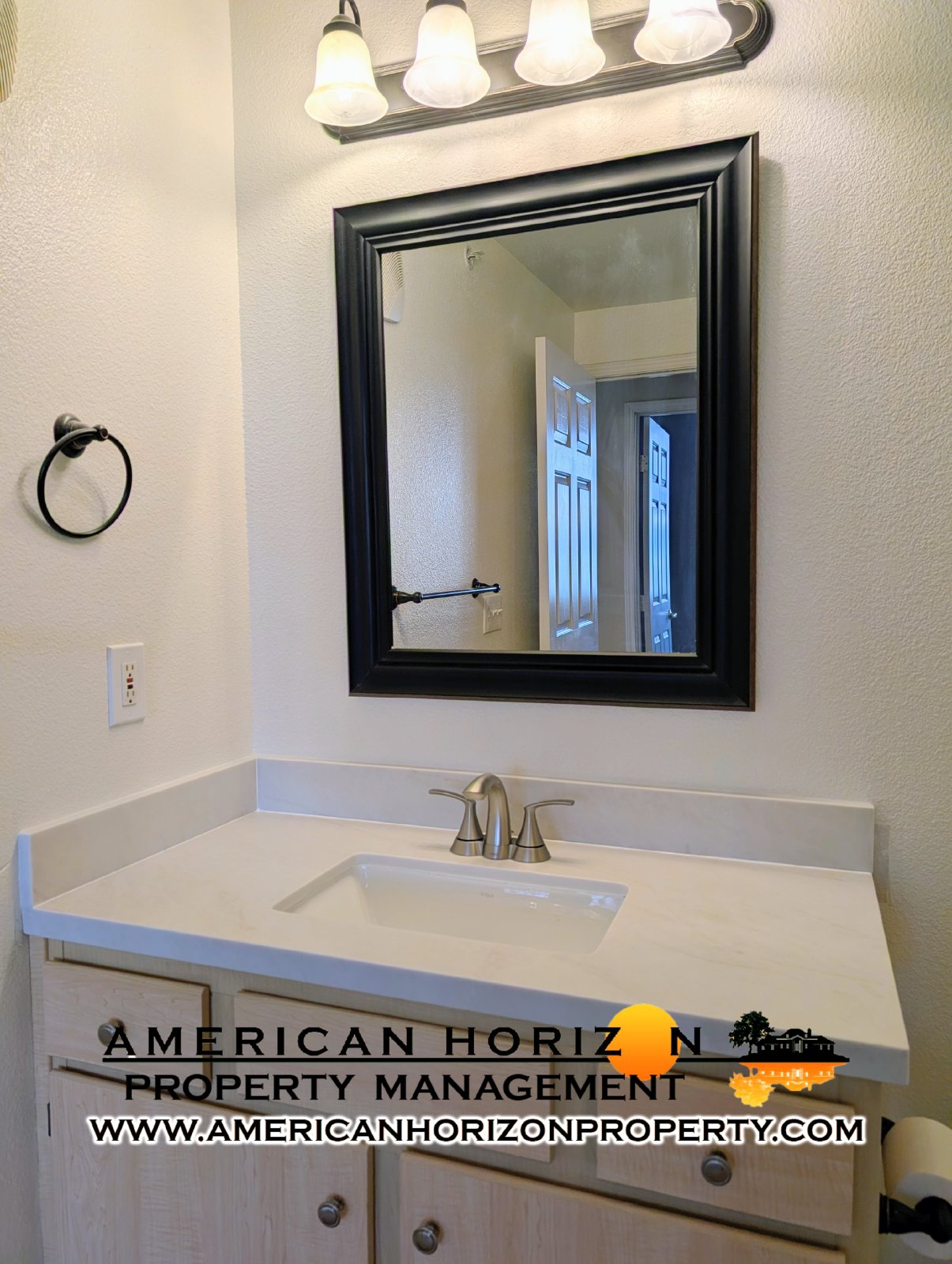 1st Floor Condo Roseville--Updated property image