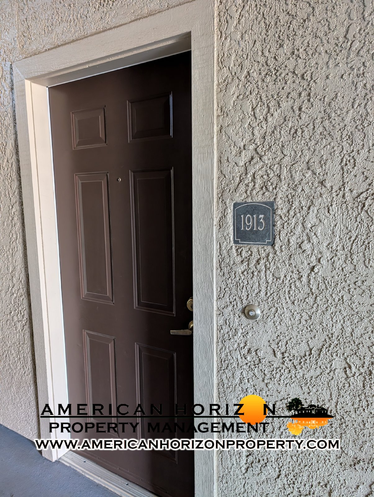 1st Floor Condo Roseville--Updated property image