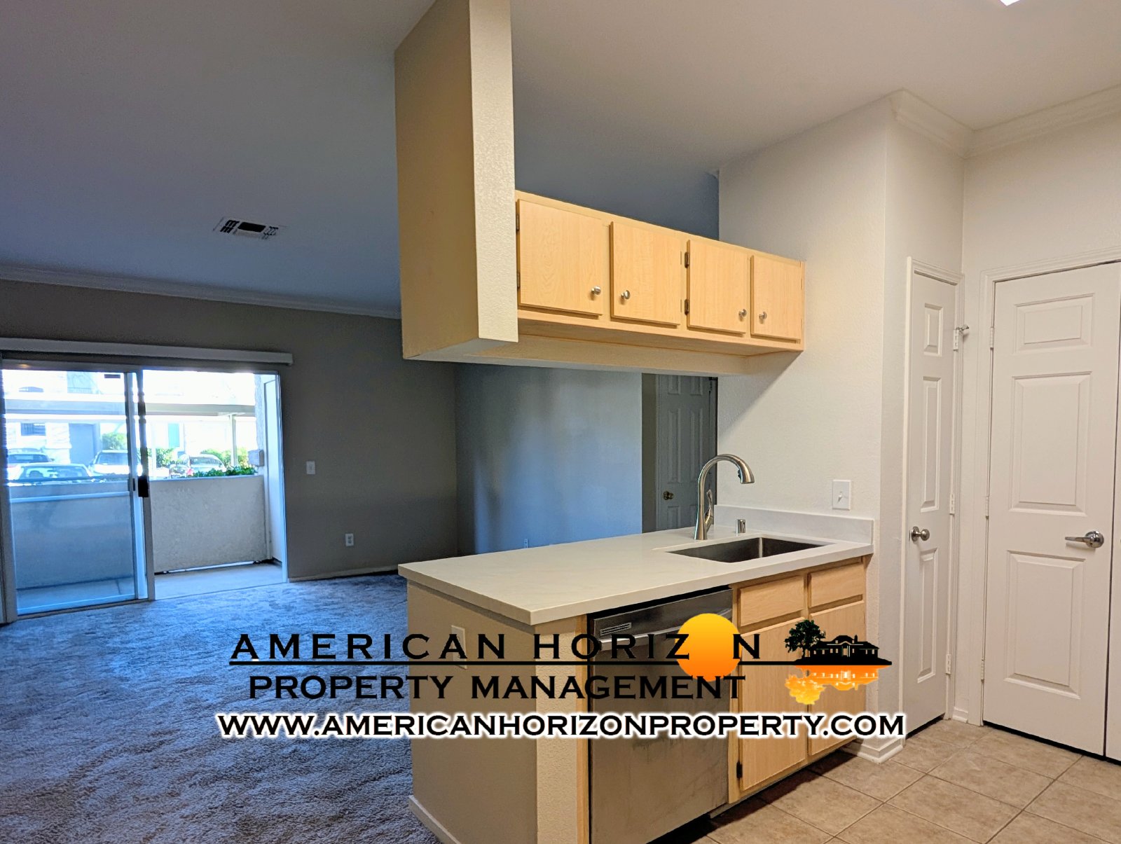 1st Floor Condo Roseville--Updated property image