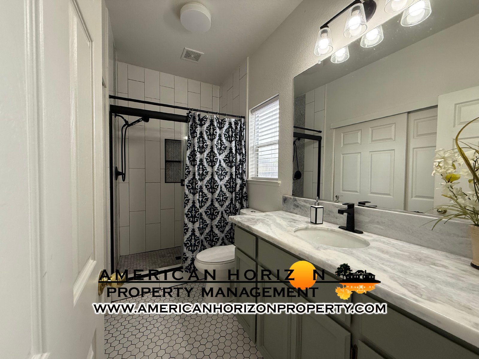 An adorable home available mid February property image