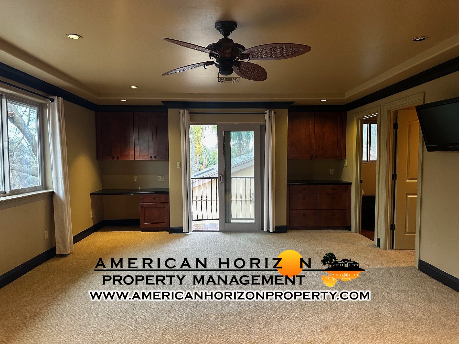 Studio unit on private street property image