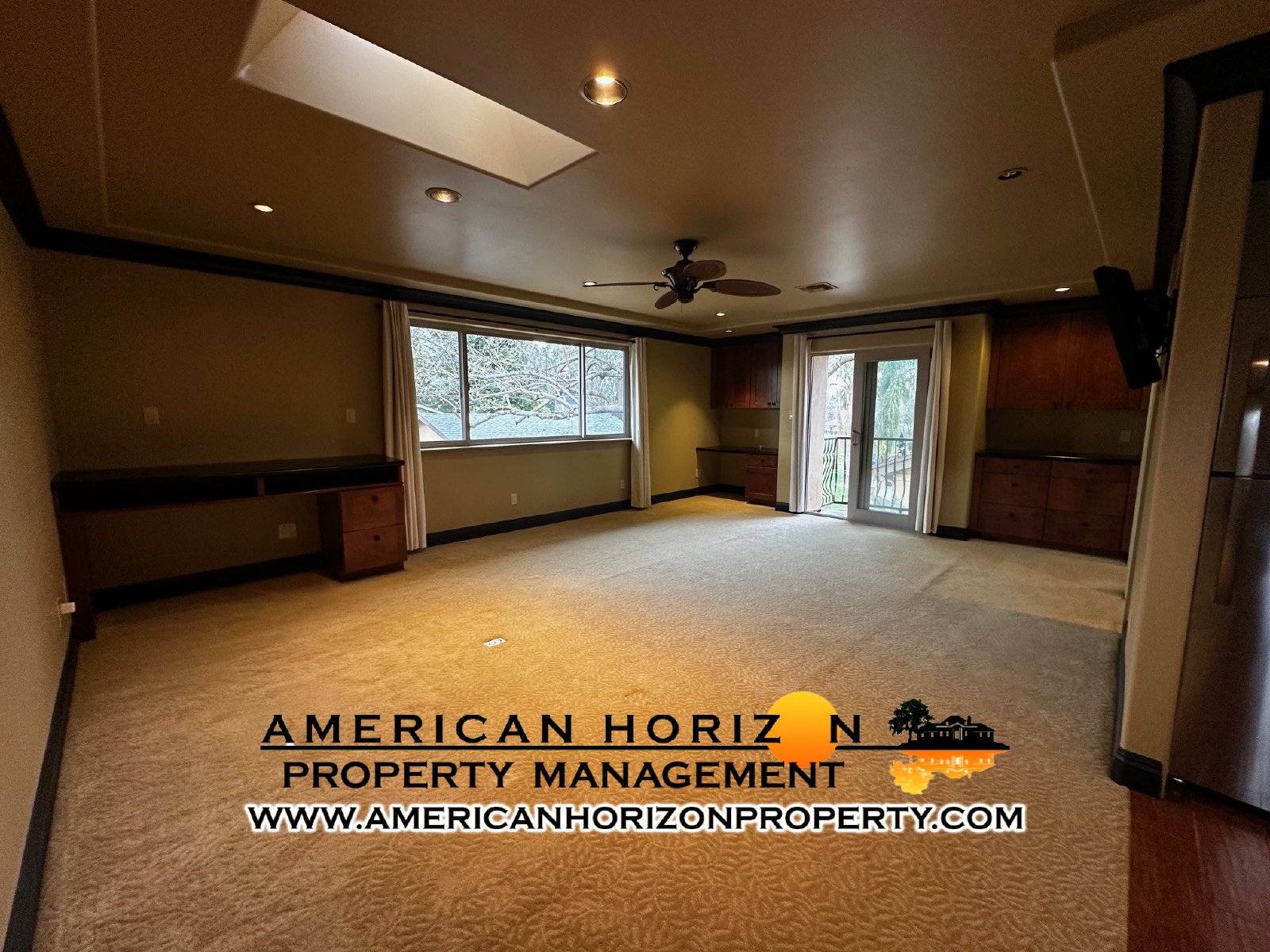 Studio unit on private street property image