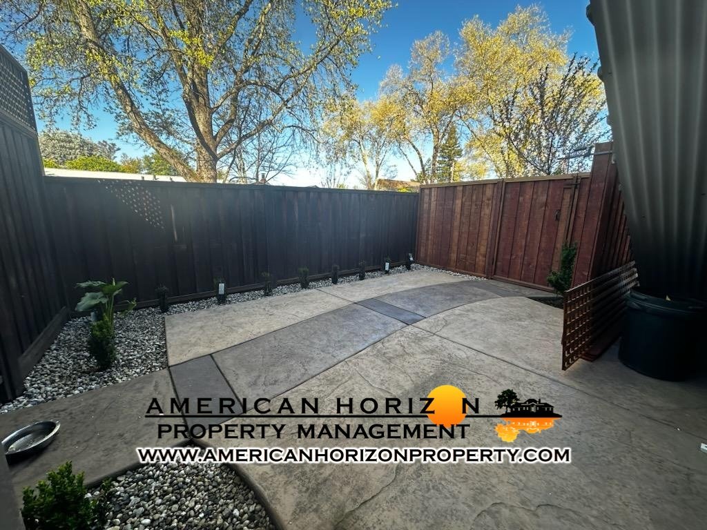 Studio unit on private street property image