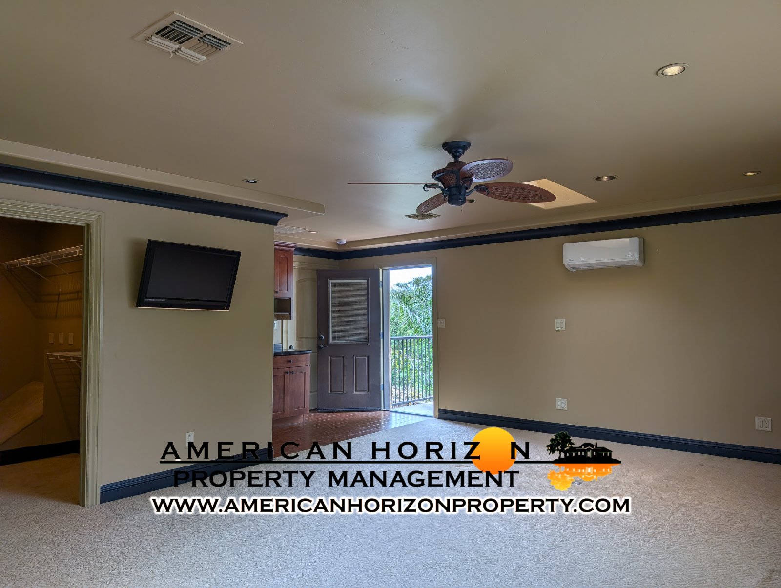 Studio unit on private street property image