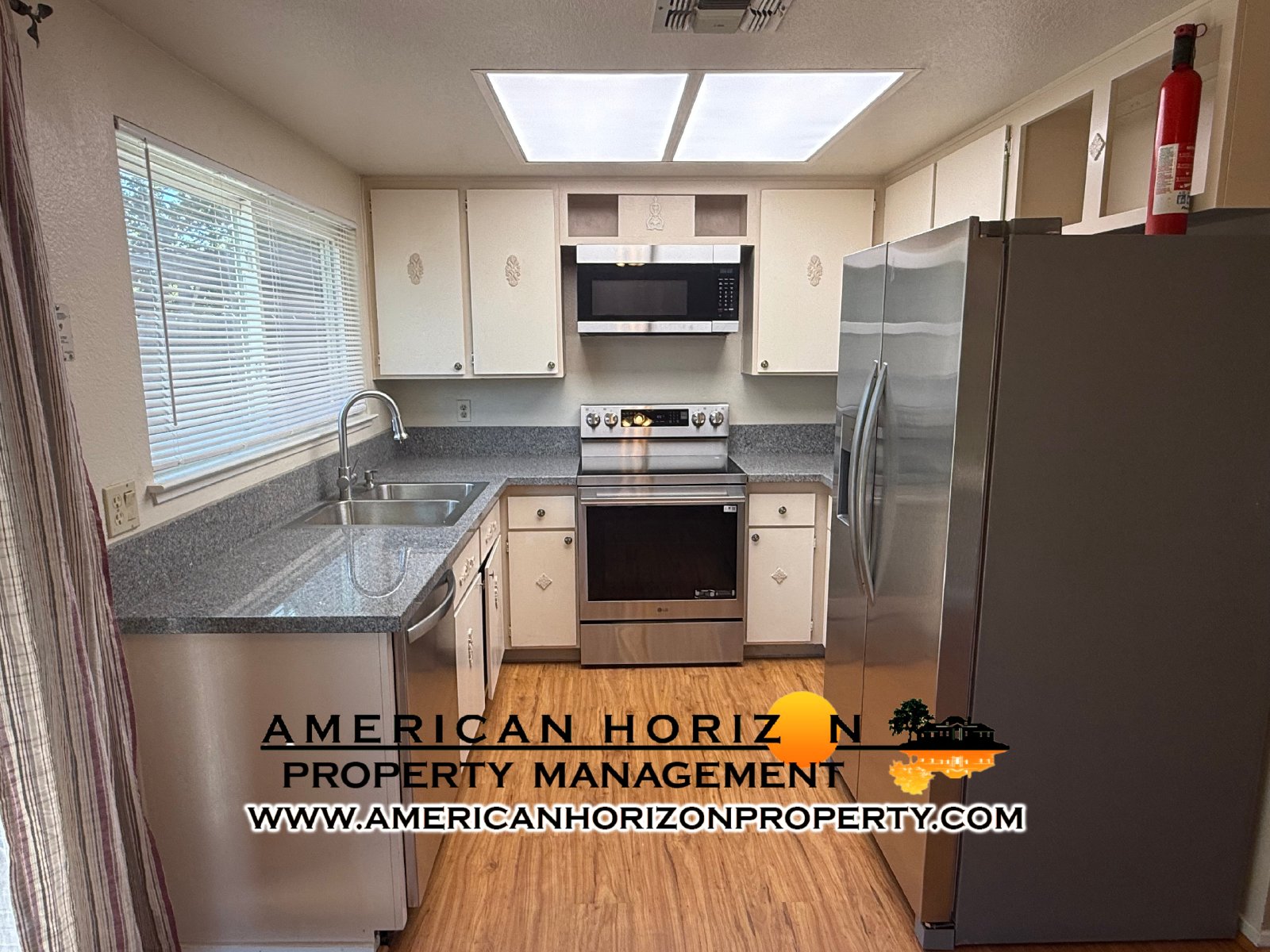 3 Bed 2 Bath Home with HUGE Backyard property image