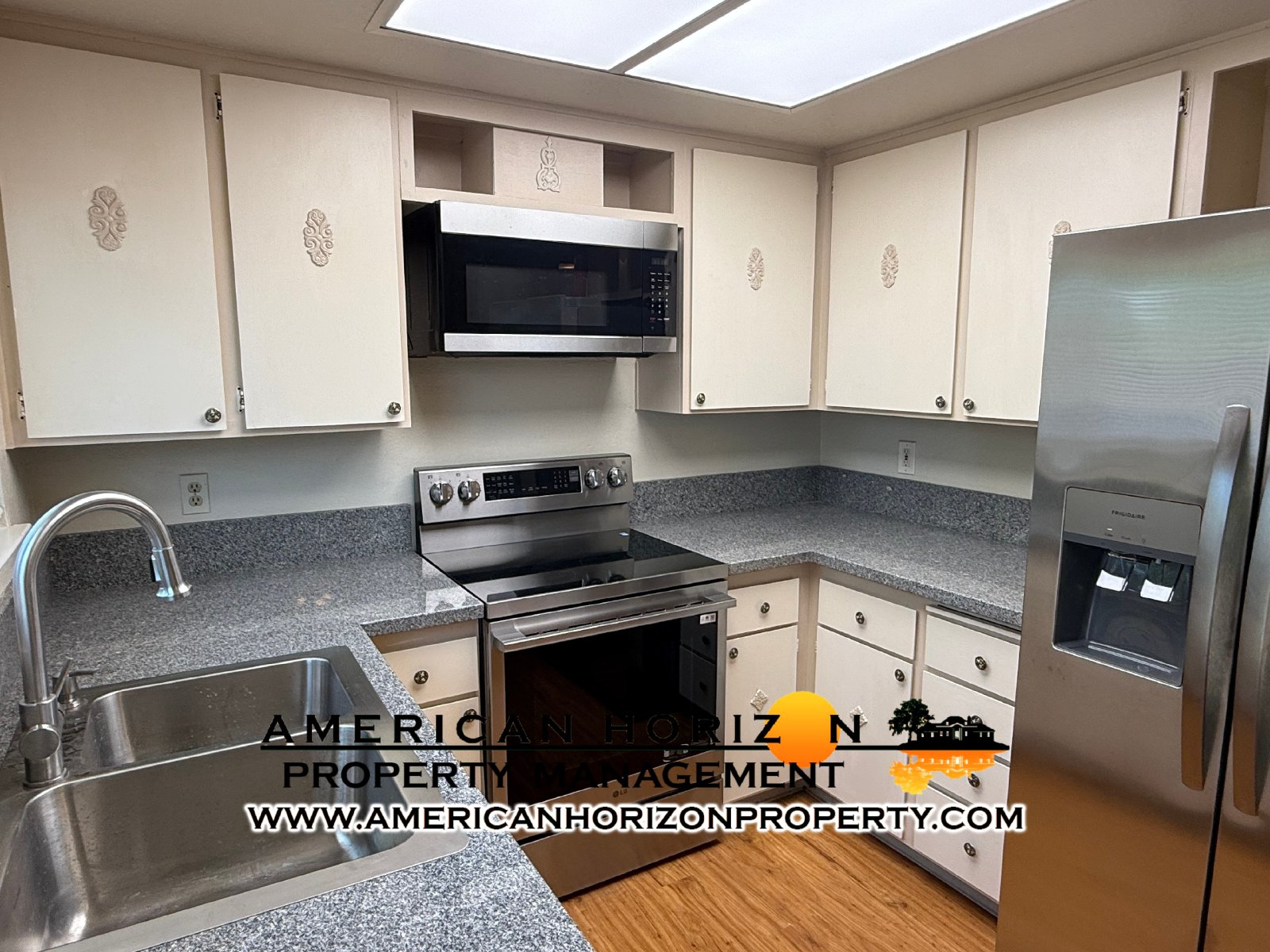 3 Bed 2 Bath Home with HUGE Backyard property image