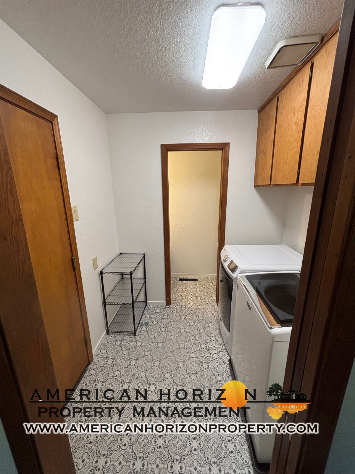 Granite Bay 3 bed 2.5 bath on 1 acre RV access property image