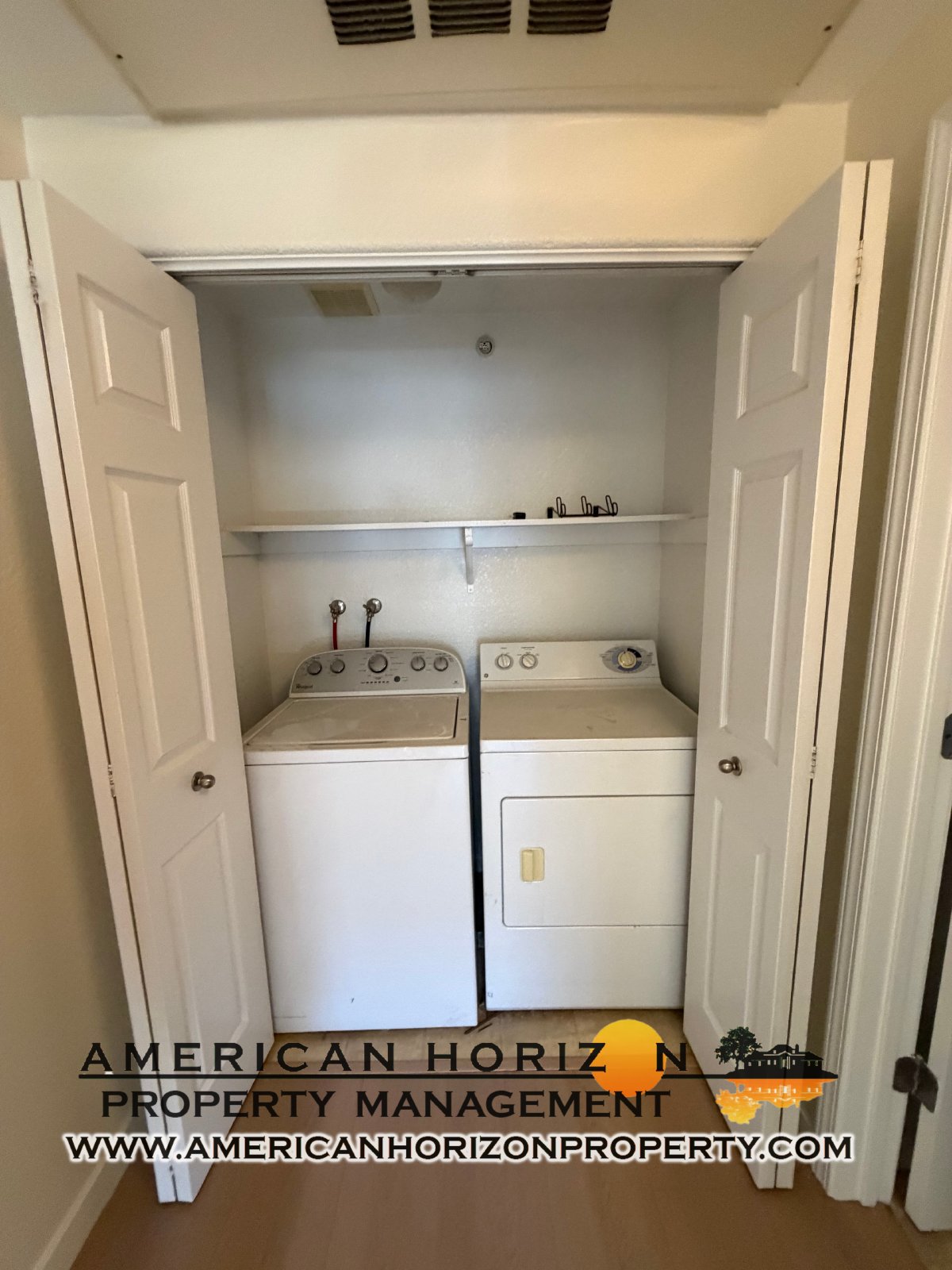 *LEASED* The Villas 1 bedroom 1 bathroom with garage property image