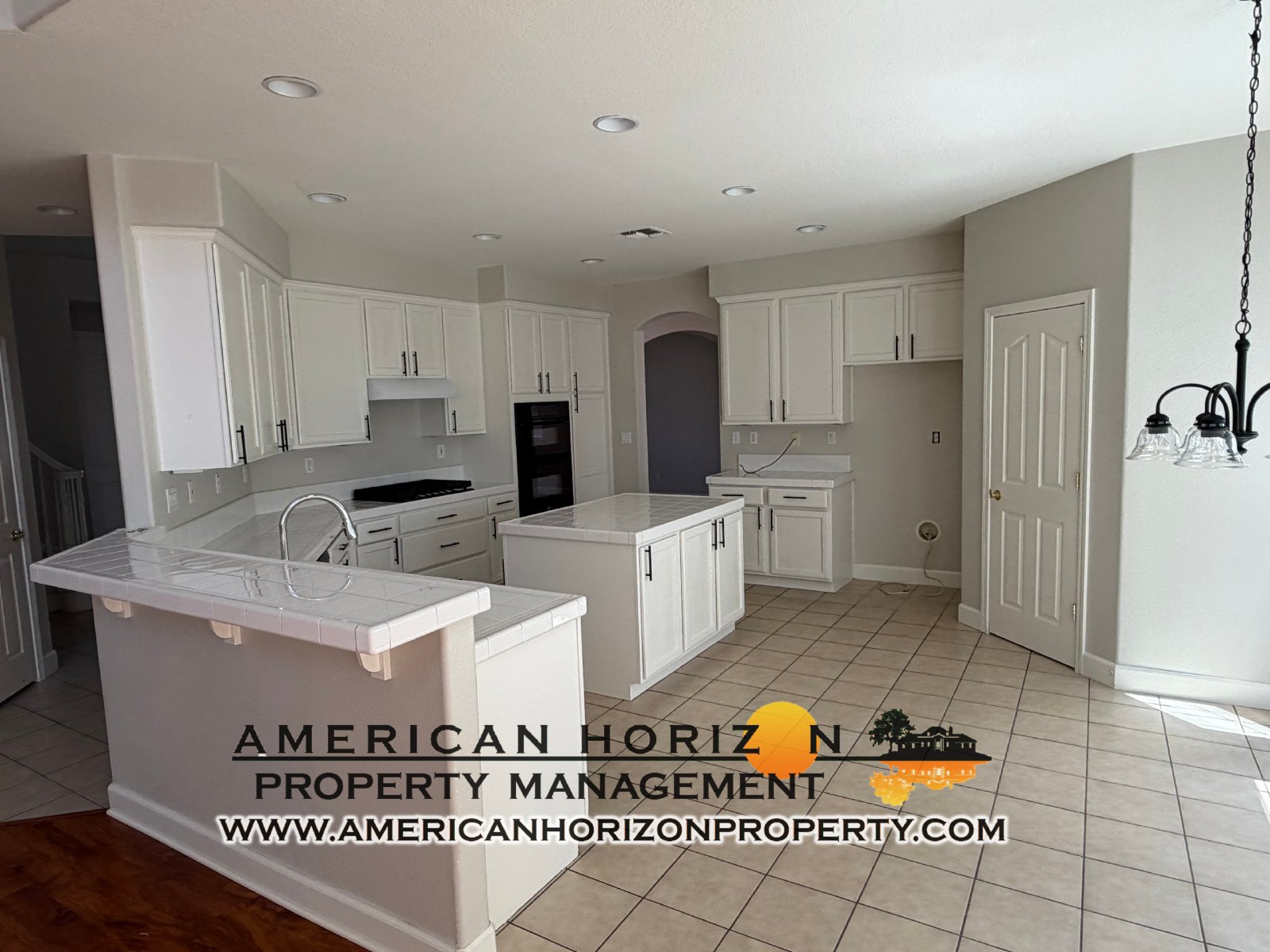 5 Bedroom in Highland Park Roseville property image