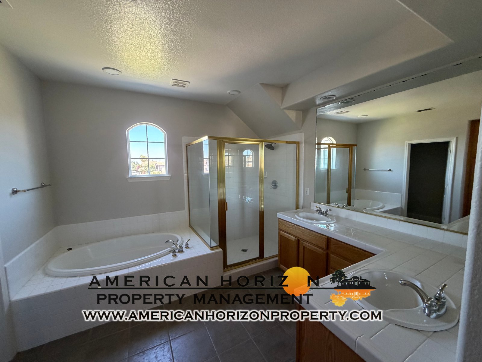 5 Bedroom in Highland Park Roseville property image