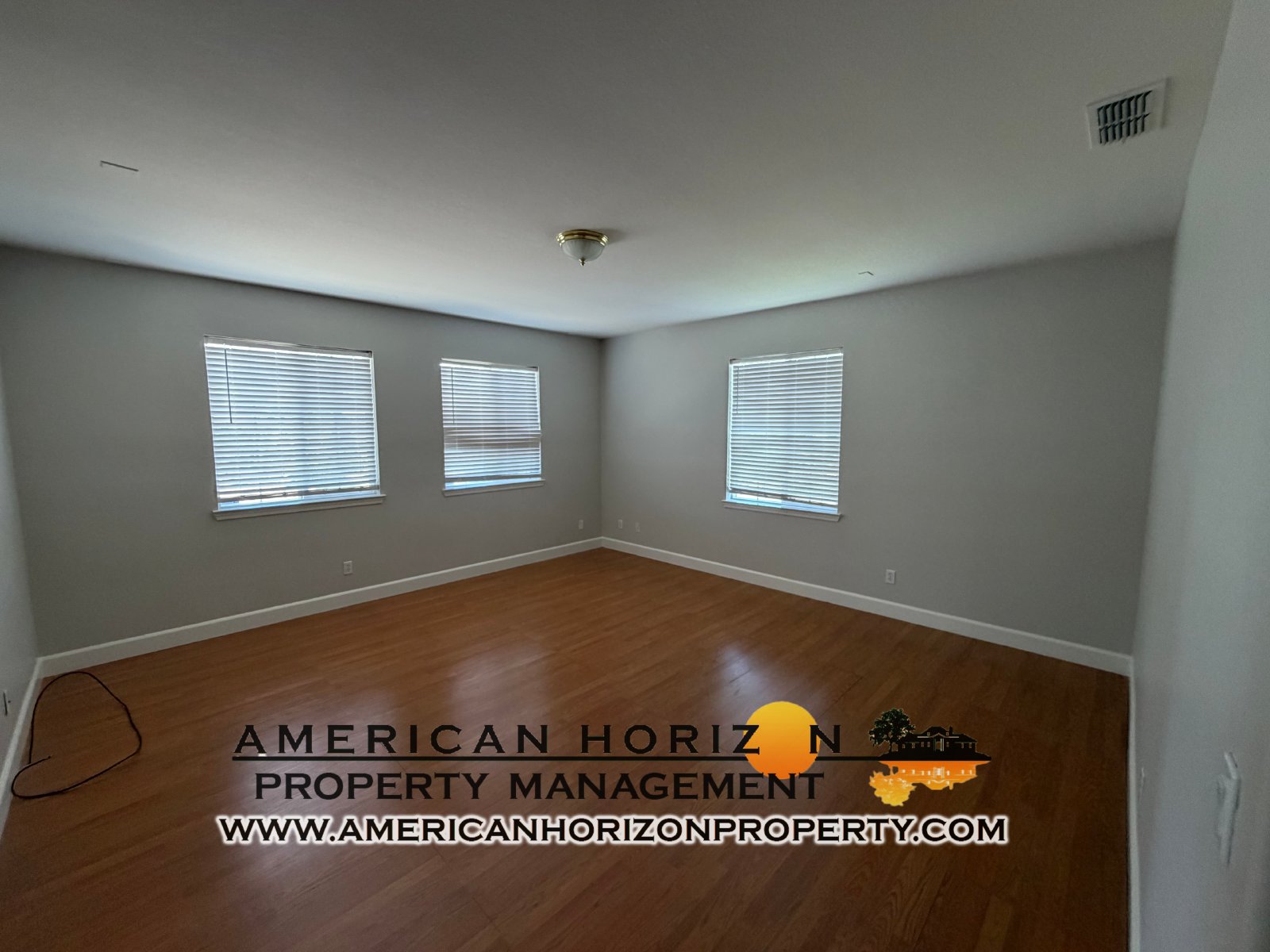 5 Bedroom in Highland Park Roseville property image
