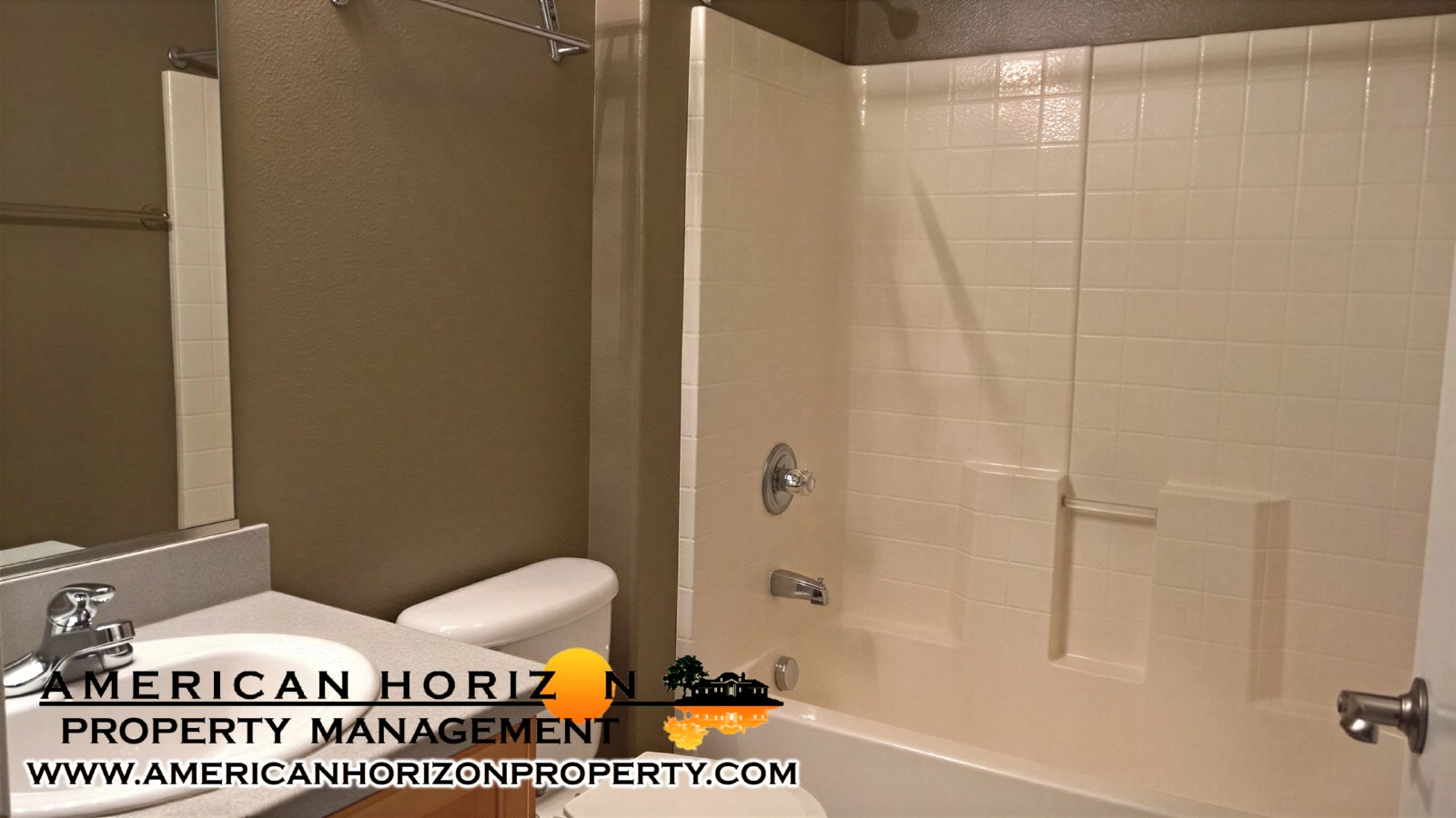 2 Bedroom Condo in Gated Community property image