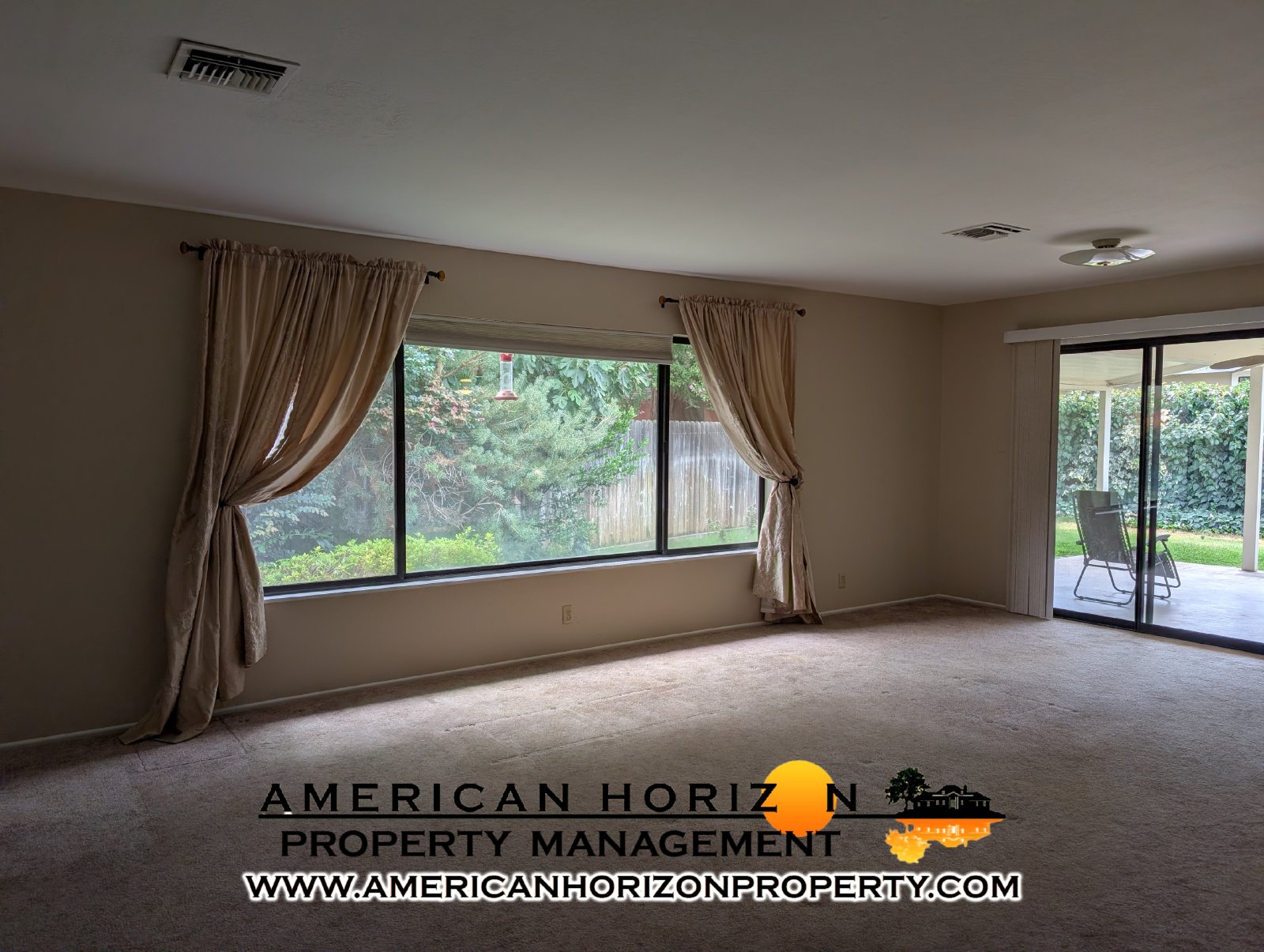 Charming 2 Bedroom on Large Lot property image