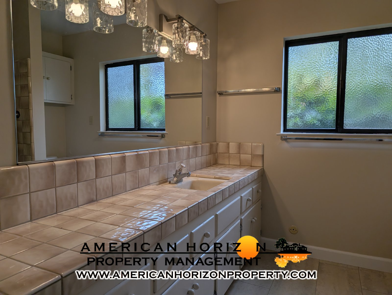 Charming 2 Bedroom on Large Lot property image