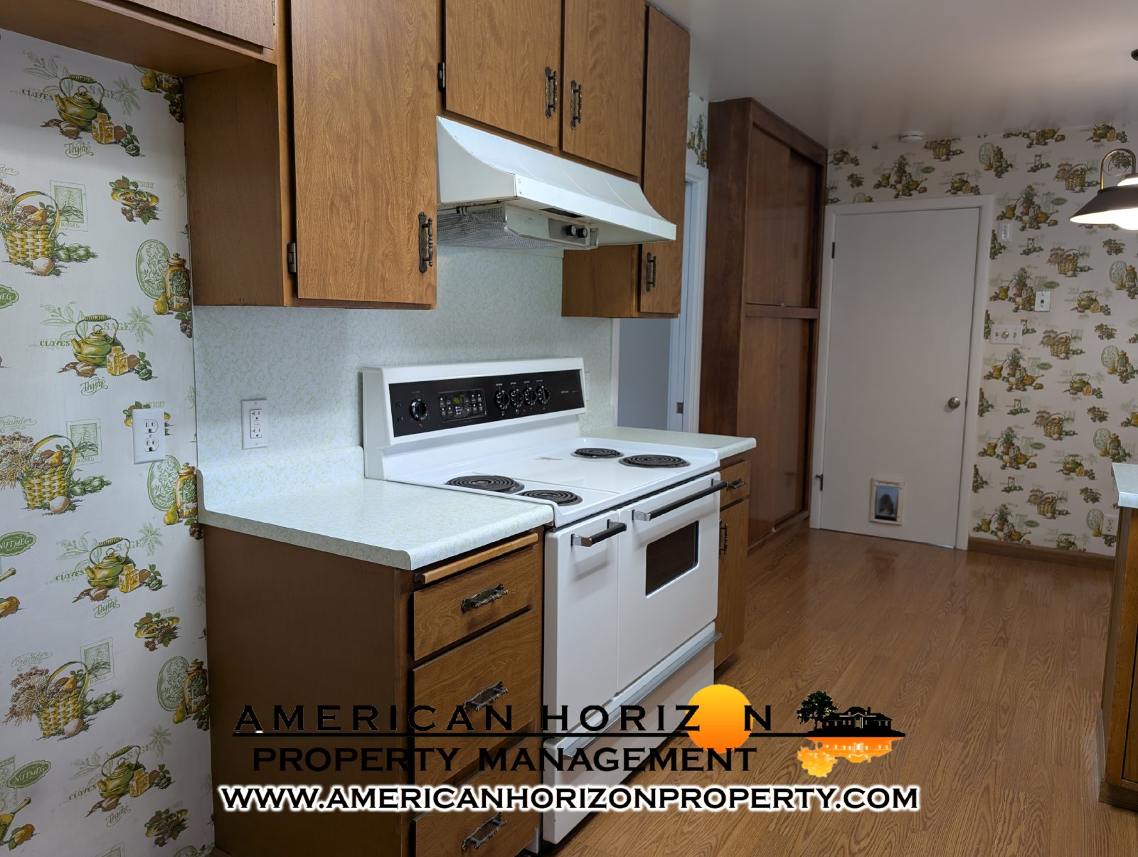 Charming 2 Bedroom on Large Lot property image